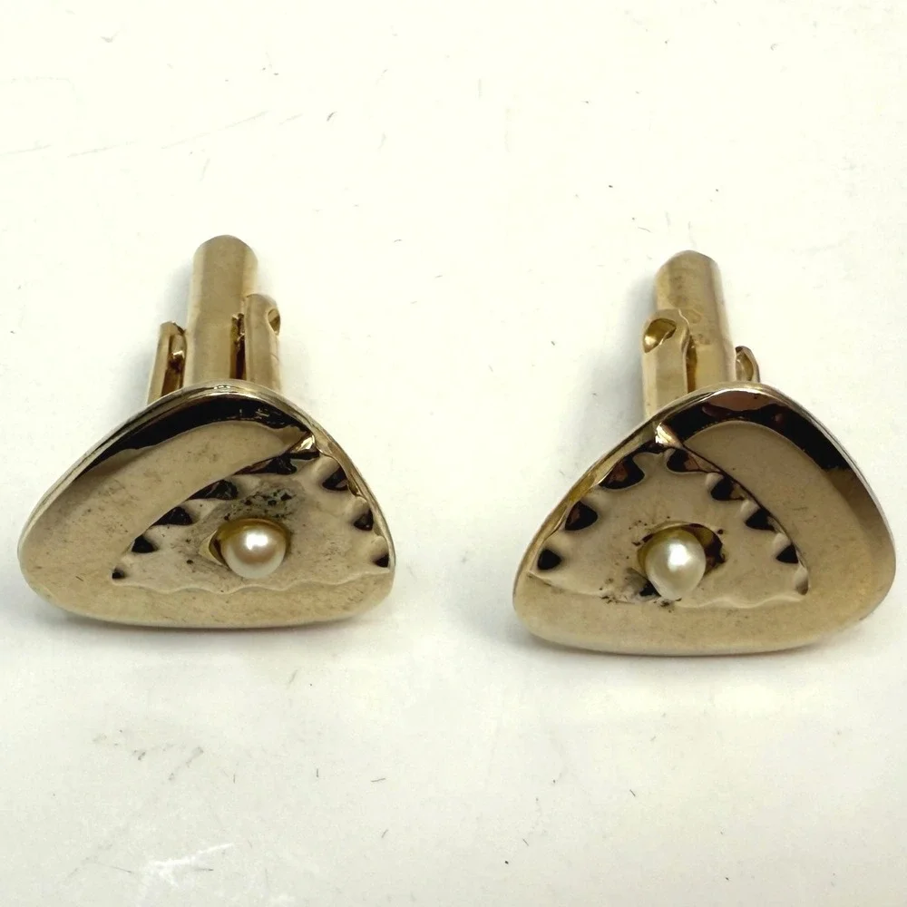Vtg Mens Triangle Faux Pearl Accent Cufflinks Gold Tone Classic Jewelry 1 in